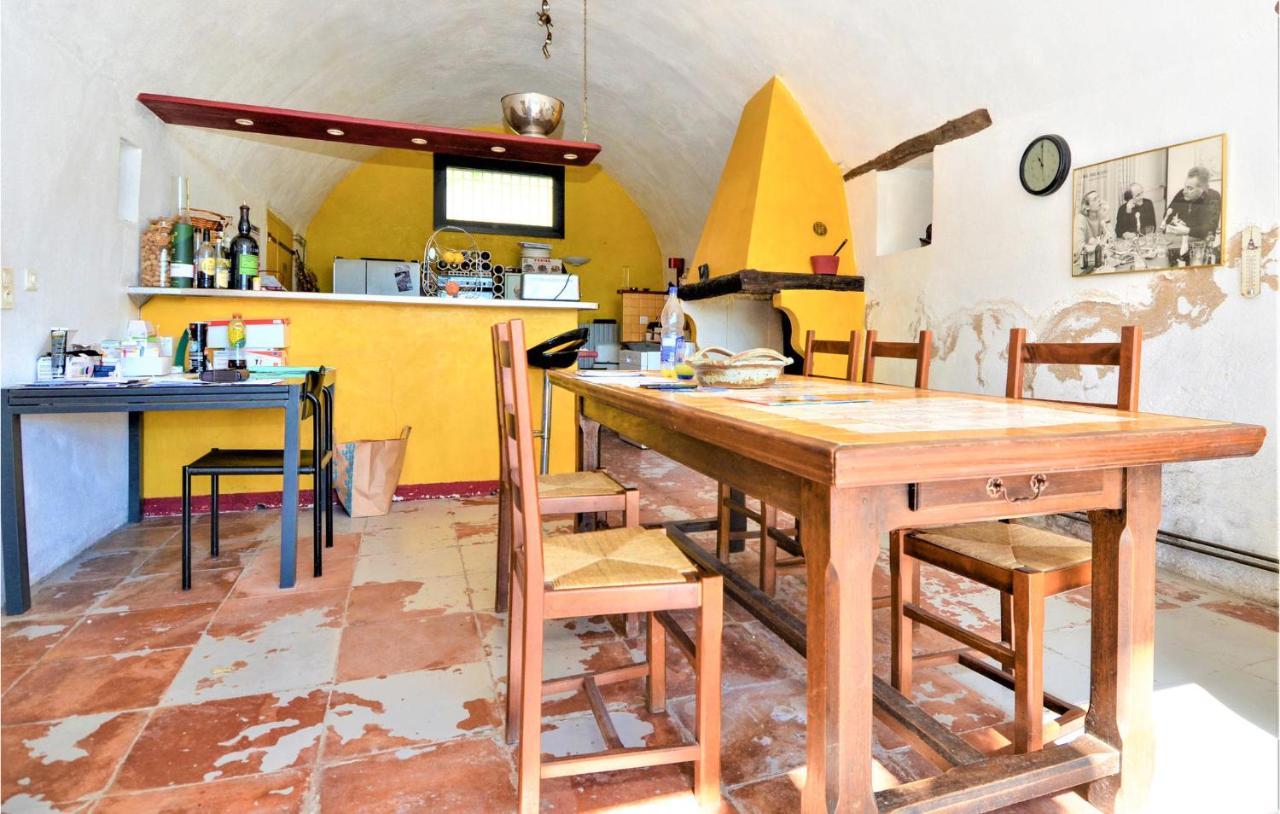 Stunning Home In St-Hippolyte-Du-Fort With Wifi Saint-Hippolyte-du-Fort Exterior foto